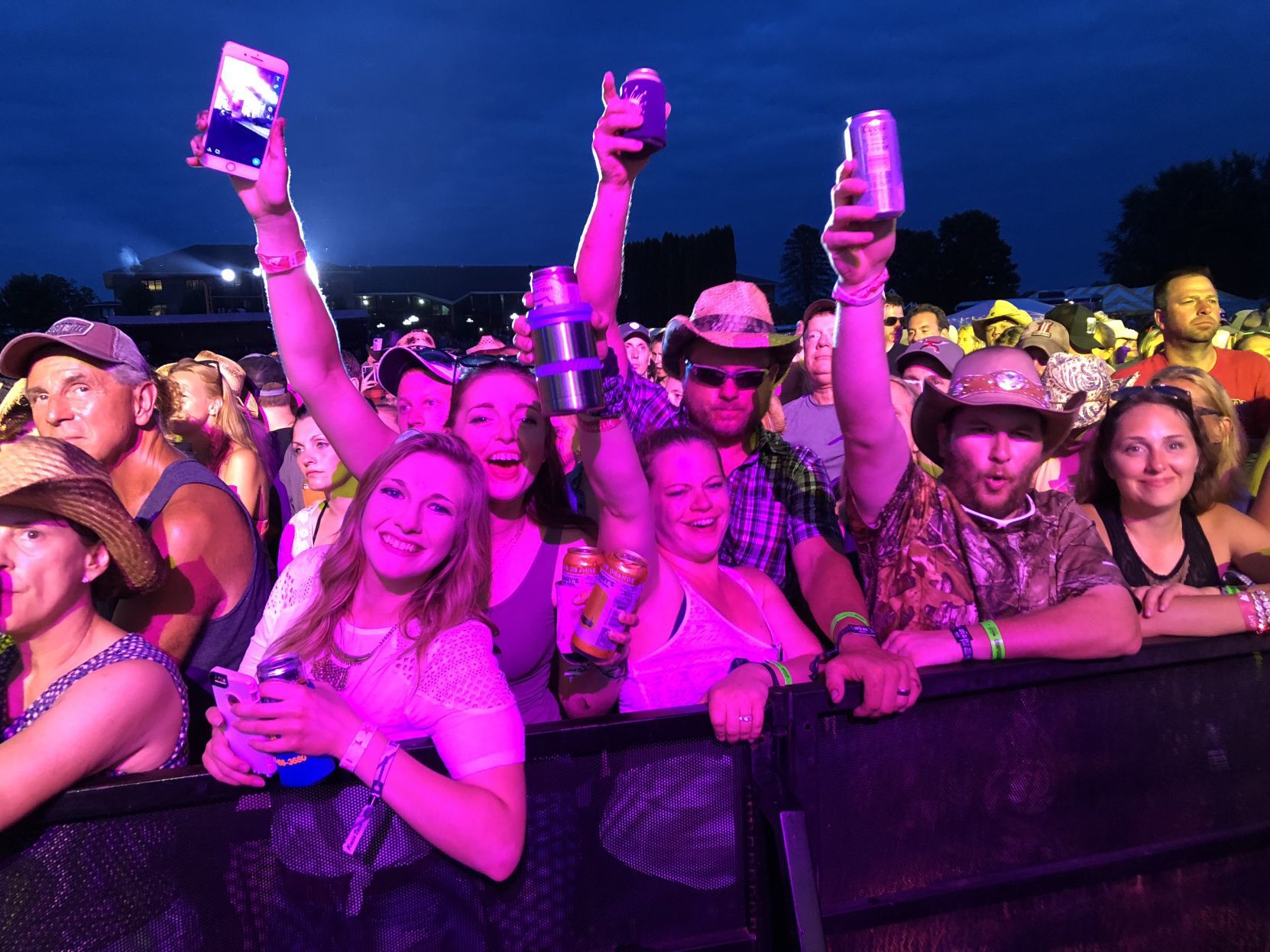 Country Boom fans